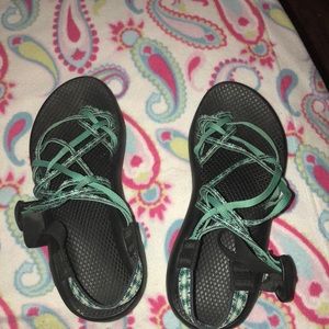 Women’s chacos size 7